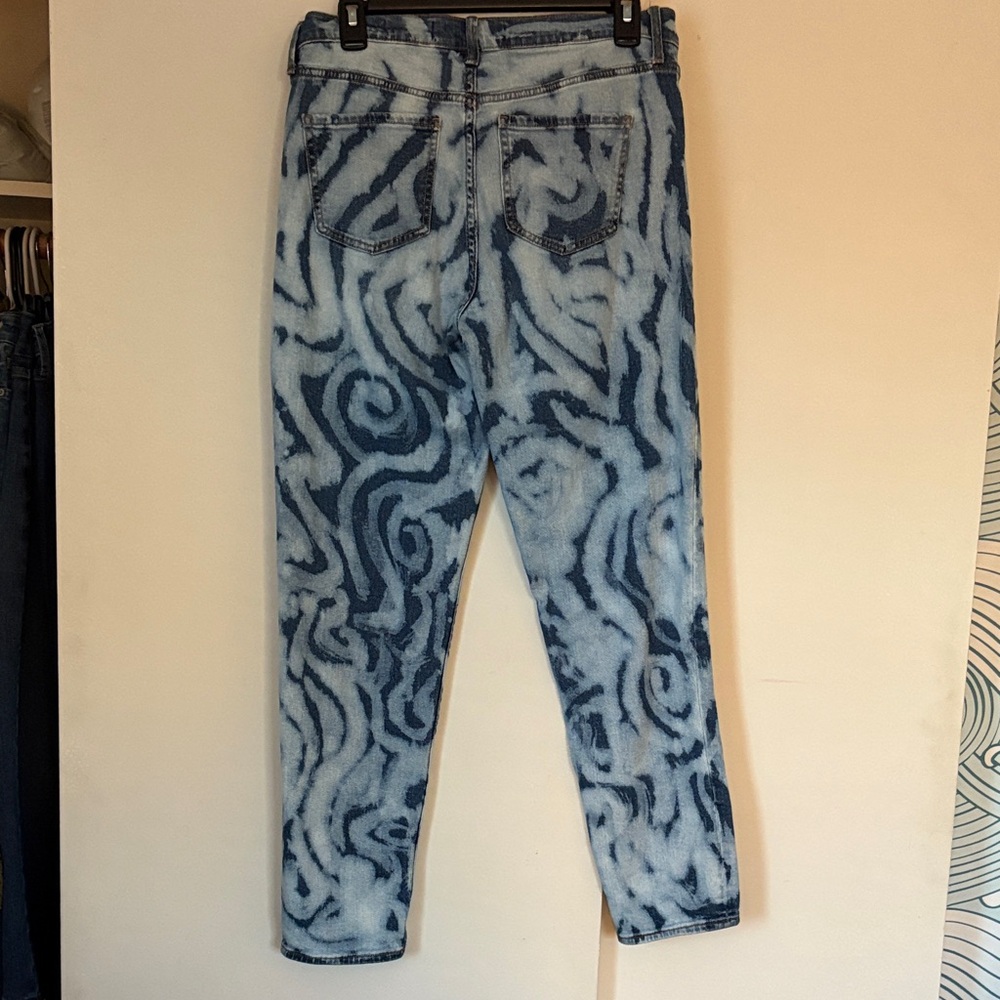 Upstyled Straight Leg Jeans